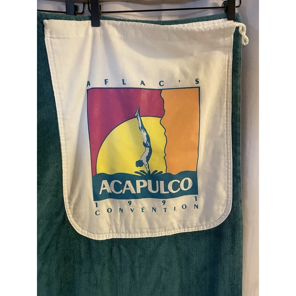 Vintage large 65X45 Green Beach Towel Aflac,s‎ Acapulco 1991 Convention W. Pouch